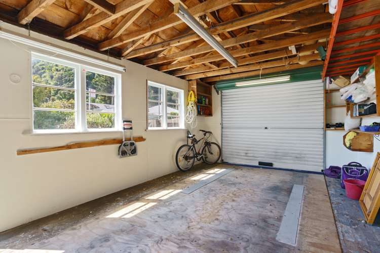 7 Marine Parade Eastbourne_16