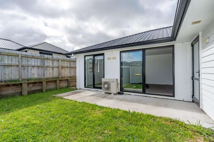 1/47 Cabourne Drive Glenview_16
