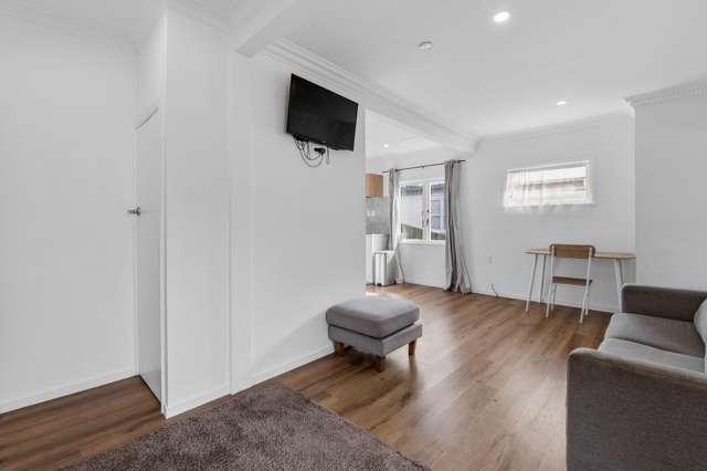 9 Ruihi Street Victoria_3