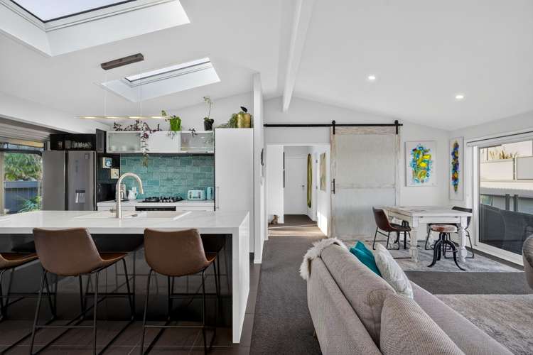 1/64 Seaview Road Castor Bay_3