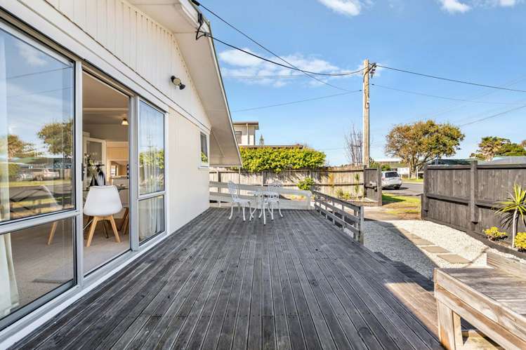 1/137 Centreway Road Orewa_16