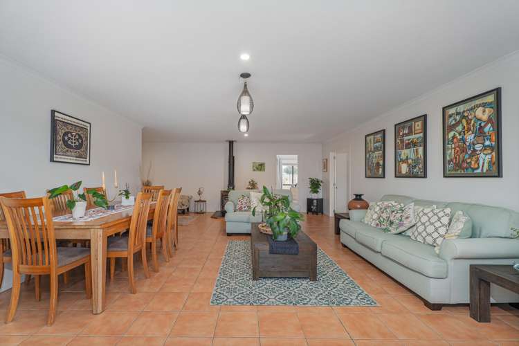 51 Cholmondeley Crescent Whitianga_10