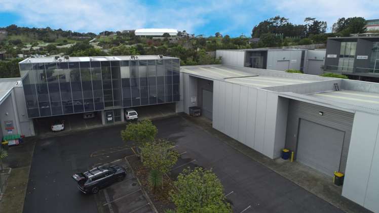 4/11 Orbit Drive Albany_1