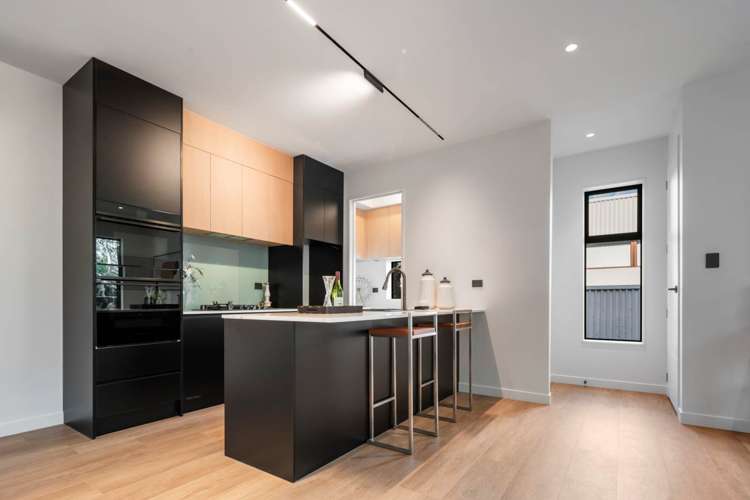 1/3 Campbell Road Takapuna_12