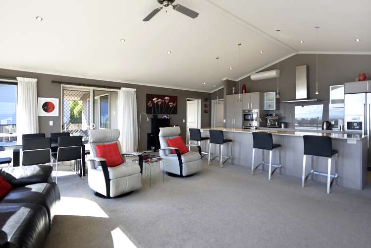 6 Berkshire Place Stoke_6