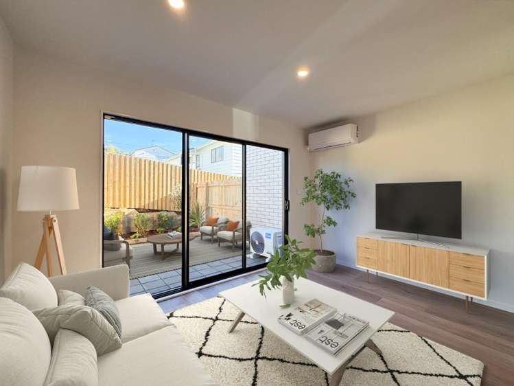 4/12 Molley Green Place 10044_2