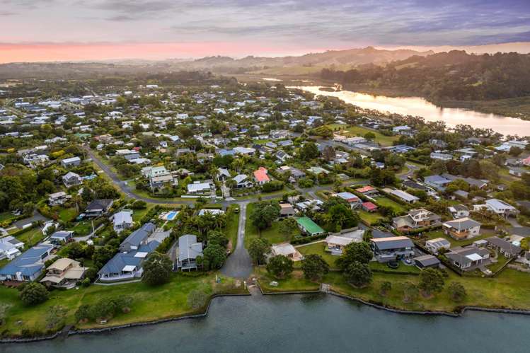 30 Harbour View Road Point Wells_27