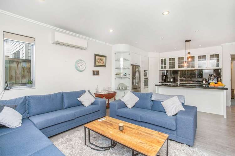 21 Listack Drive Flat Bush_5