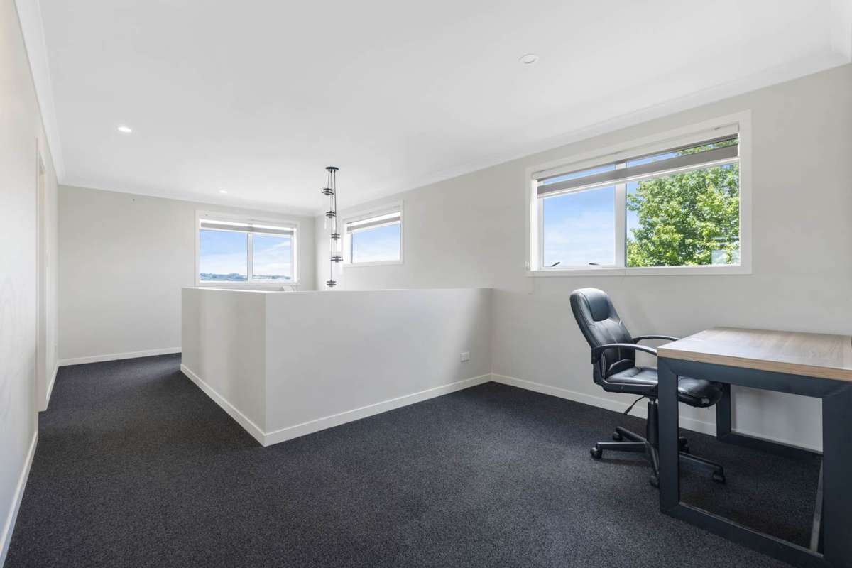 20 Regis Park Drive_5