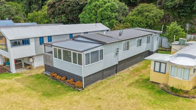 Tram 7 949 Thames Coast Road Waikawau_1