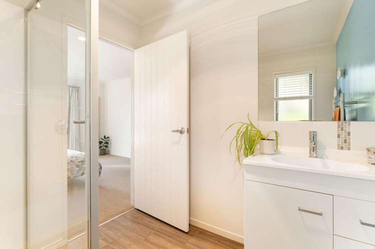 190 Ballintoy Park Drive Welcome Bay_7