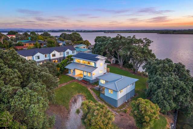 GRAND WATERFRONT OPPORTUNITY – MUST SELL!