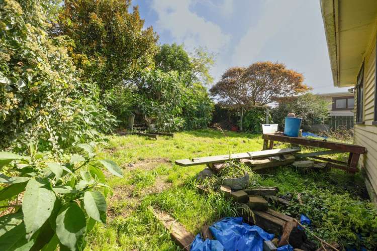 77 Mould Street Waitara_16