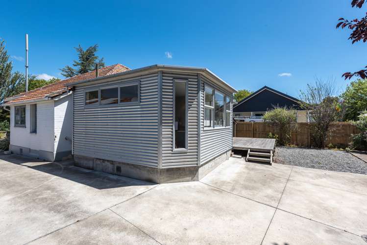 593 Ferry Road Woolston_19