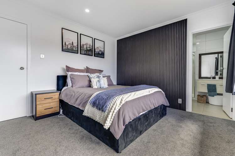 9 Beaumaris Place Dinsdale_40