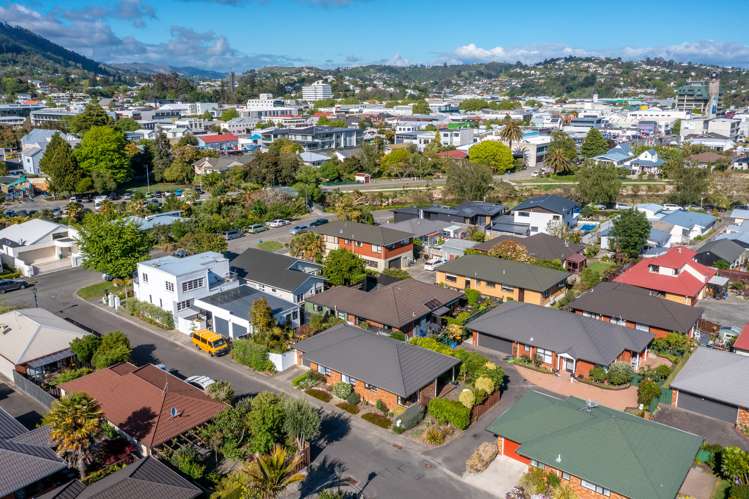 3 Pettit Place The Wood_16