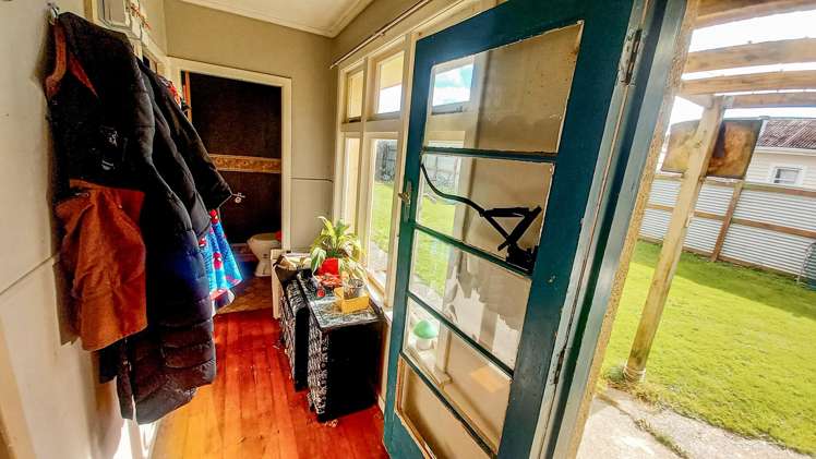 21 Main Road Tuatapere_8