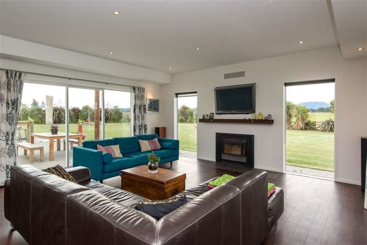 99 Bruces Road Sefton_4