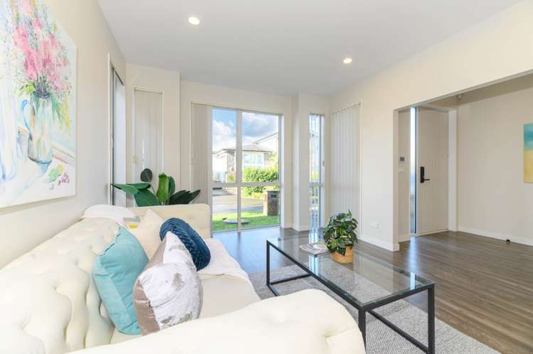 39 Remuremu Street Long Bay_12