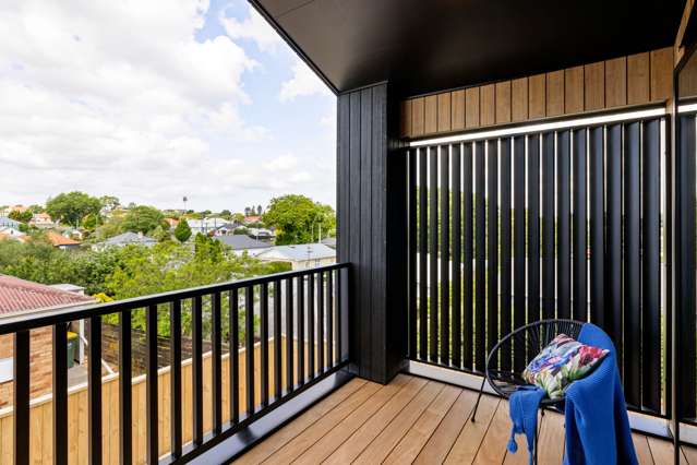 4/3 Huia Avenue Forest Lake_2