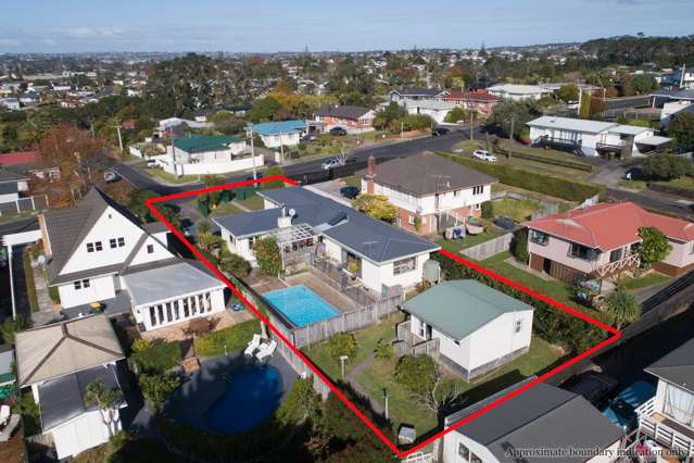 62 Tirimoana Road Te Atatu South_1