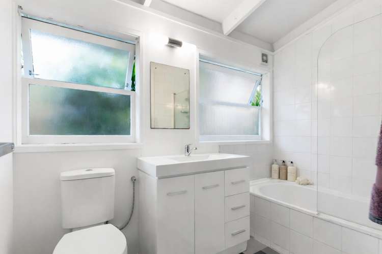 4 Sunnyview Road Greenhithe_11