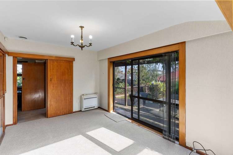 201 Gayhurst Road Dallington_6