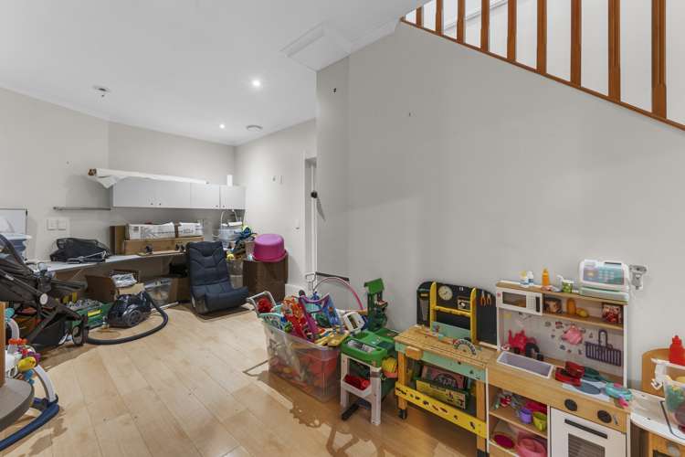 8 Copperfield Terrace Mellons Bay_21