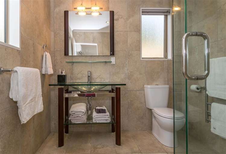 16 Lake View Place Fairhall_16