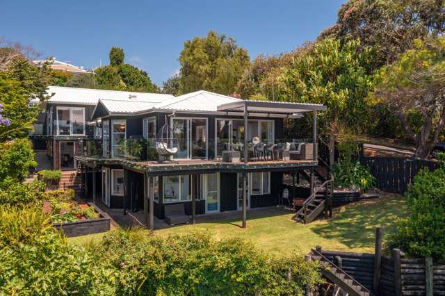 Olympic sailor’s iconic Takapuna house sells for $4.705m