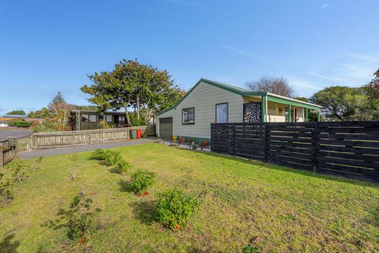 83 Norfolk Crescent Otaki Beach_15