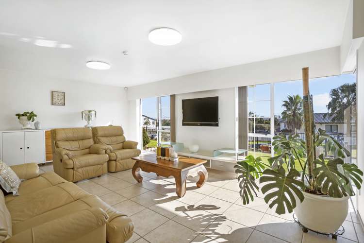 101 Everglade Drive Totara Heights_11