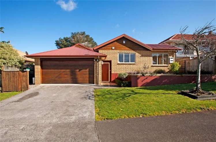 84A Tawa Road_0