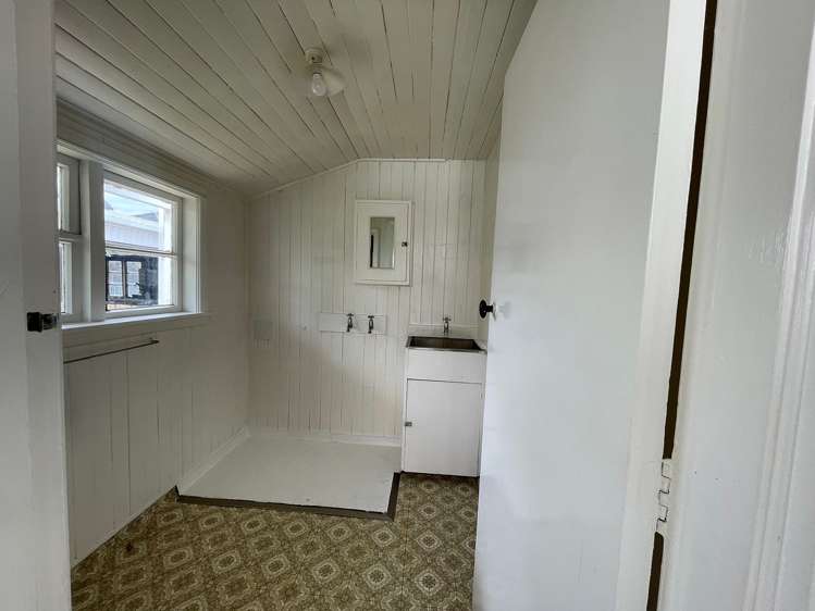 4 Gibbs Crescent Wainuiomata_22