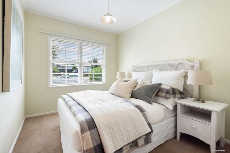 9 Riverpark Crescent Henderson_11