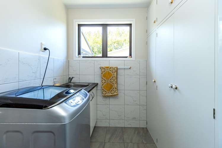 65 Beach Road East Elgin_15