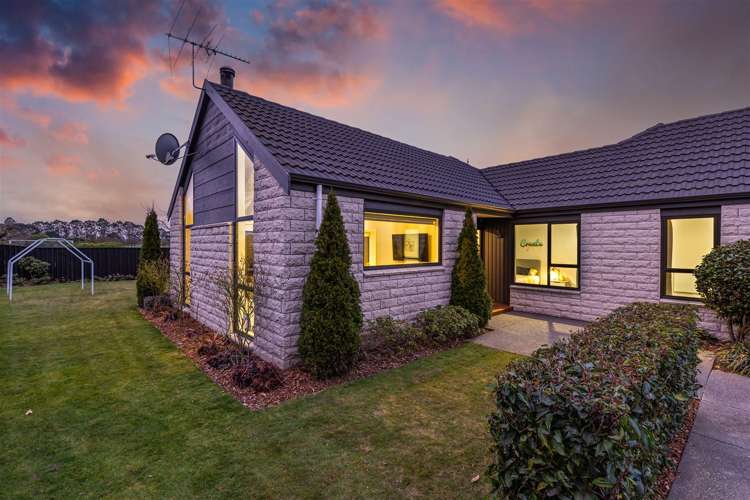 44 Karnak Crescent Russley_21