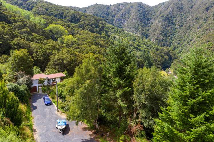 30 Village Loop Road Waipori Falls_18