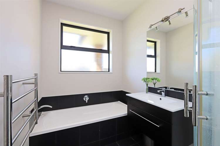 2 Whittaker Place Havelock North_13
