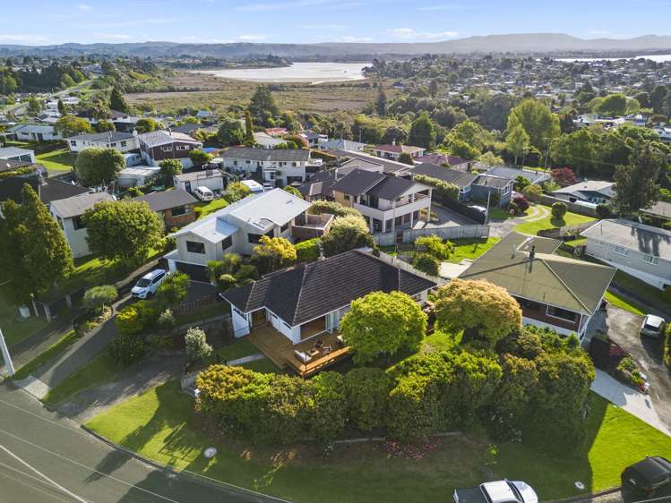 52 Western Road Bellevue_19