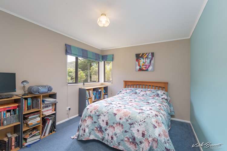 18 Crestview Grove Belmont_12