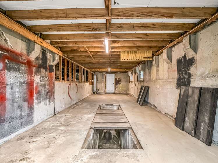 107 Bellevue Road Brookfield_16