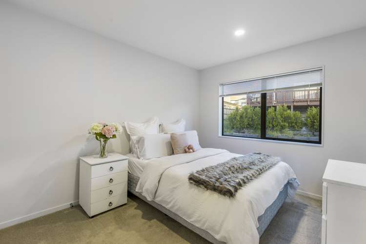 12 Arran Point Parade Orewa_16