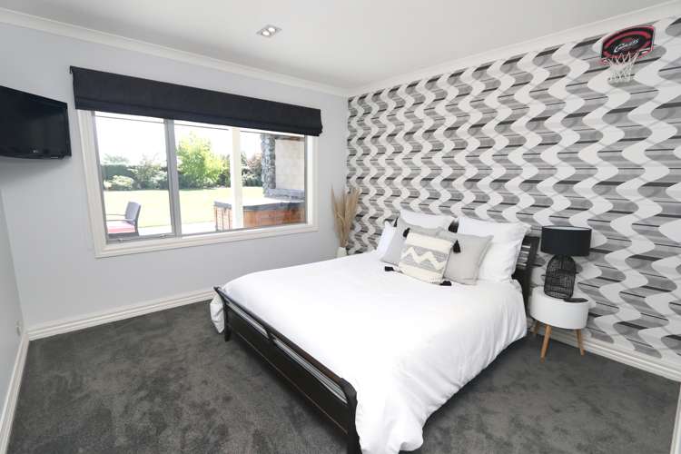 141 Milton Road South Elgin_14