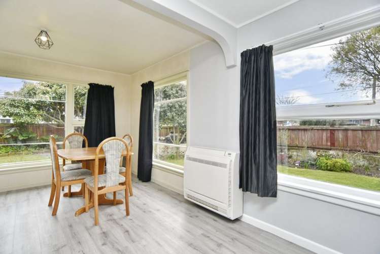 70 Basingstoke Street Aranui_12