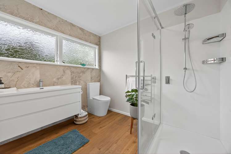 1/17 Rothwell Place Sunnyhills_12