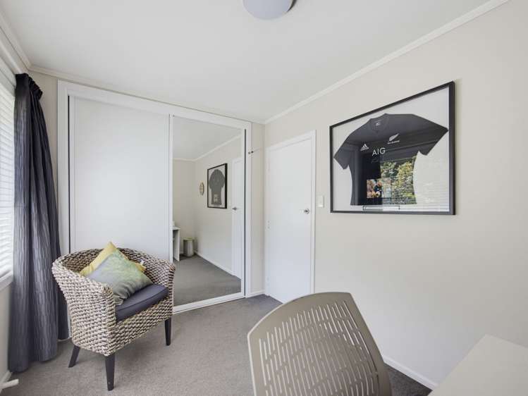 1 Silverbirch Grove Churton Park_18