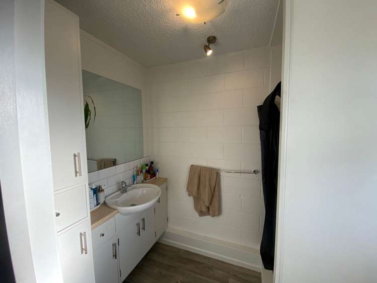 8/4 Wynyard Road Mt Eden_7