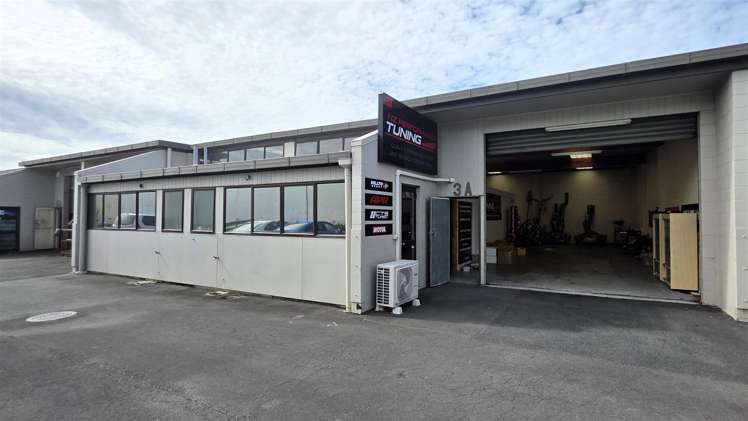 3A, 62 Henderson Valley Road Henderson_0