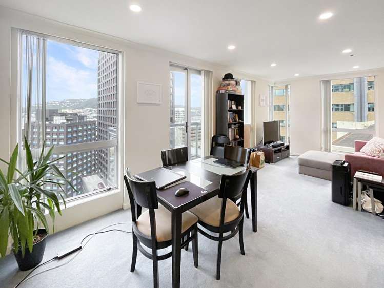 11E/163 The Terrace 1372_0